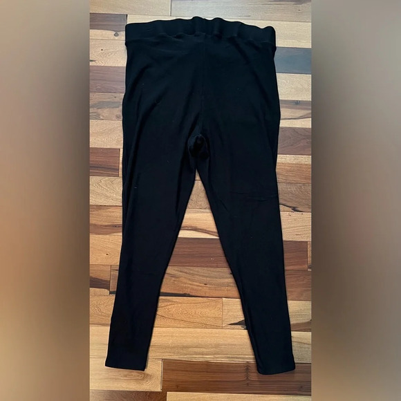 TORRID | ladies plus size high waist, legging. Size: 3X - Picture 14 of 14